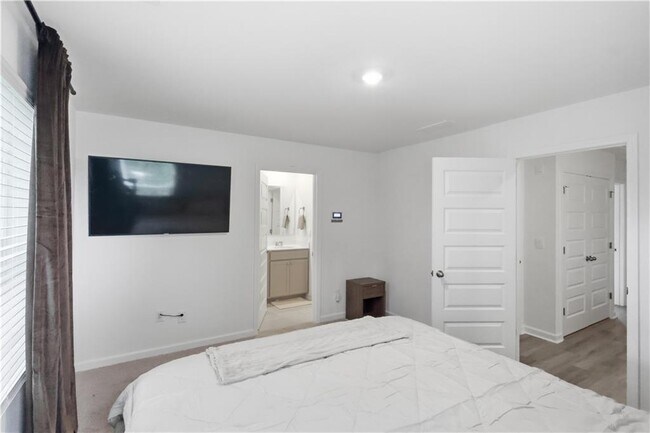 Building Photo - 1312 Lakota