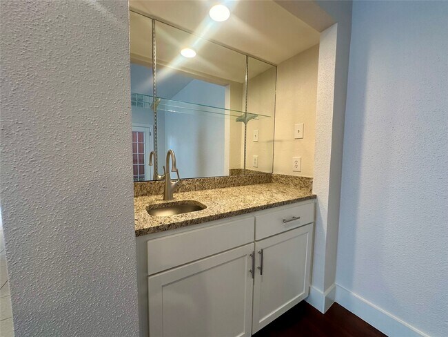 Building Photo - 2486 Bering Dr