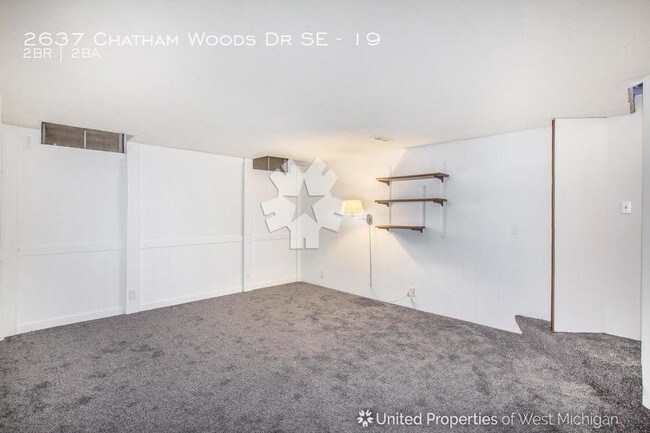Building Photo - 2637 Chatham Woods Dr SE