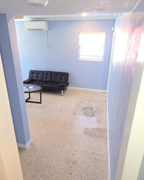 Building Photo - 921 Ridgewood Ave