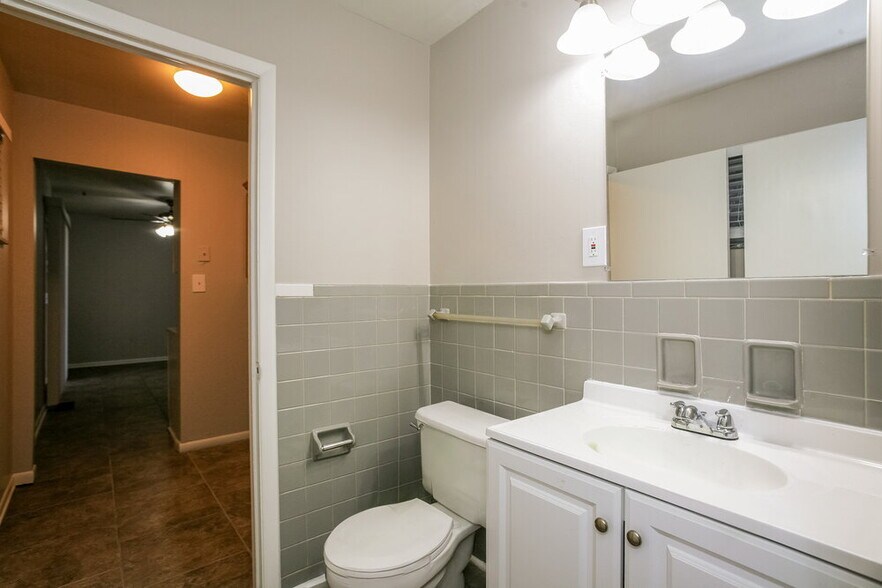 Building Photo - 51 N Galeston Ave