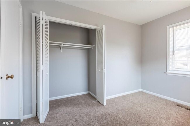 Building Photo - 9860 Hagel Cir