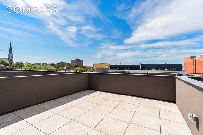 Building Photo - 33 Carroll St