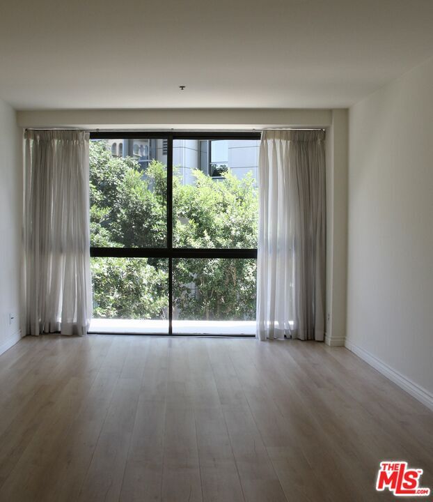 Building Photo - 10790 Wilshire Blvd