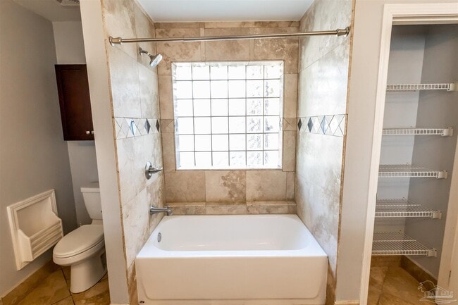 Building Photo - 400 Ridge Wood Cir