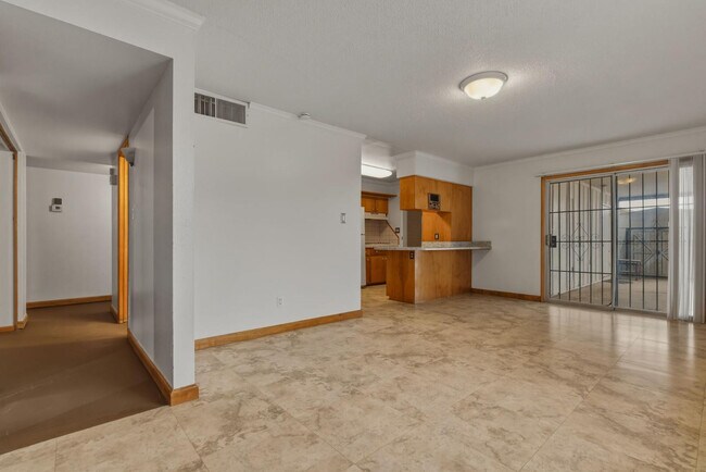 Building Photo - 3636 W Keim Dr