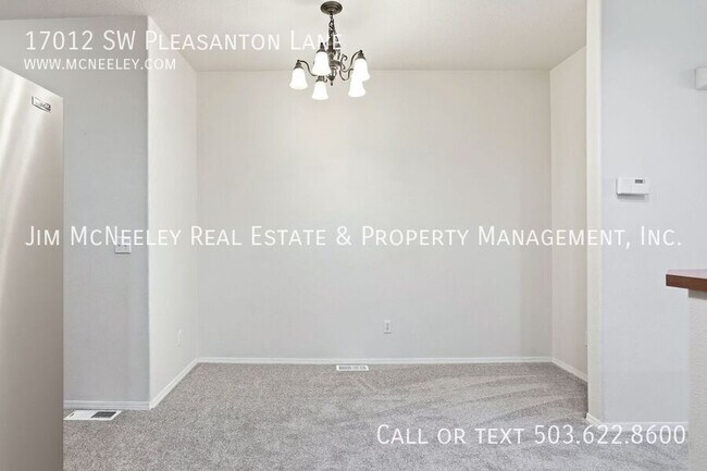 Building Photo - 17012 SW Pleasanton Ln