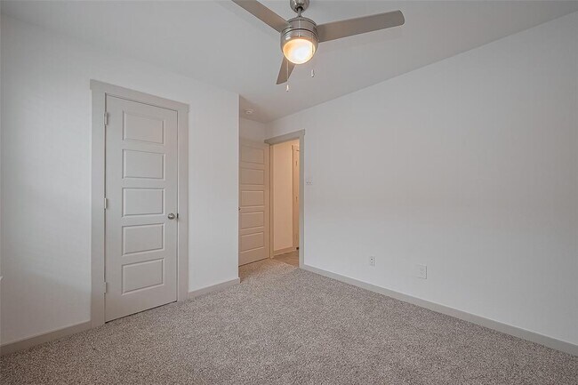 Building Photo - 12715 Basinghall Ln