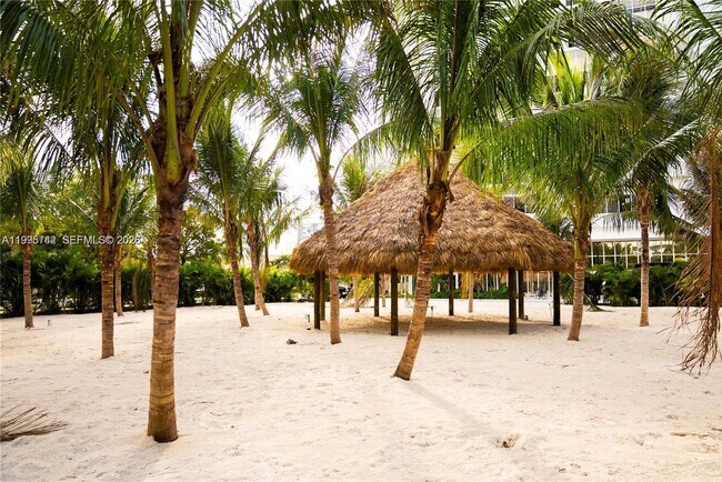 Building Photo - 275 SW 6th St