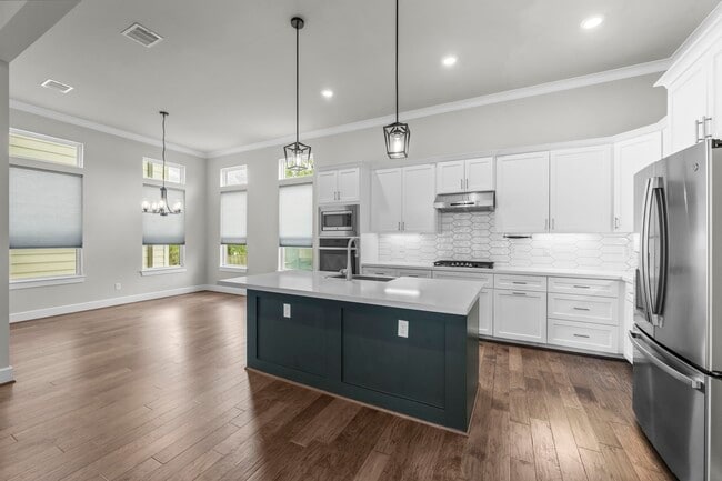 Building Photo - 954 Fisher St