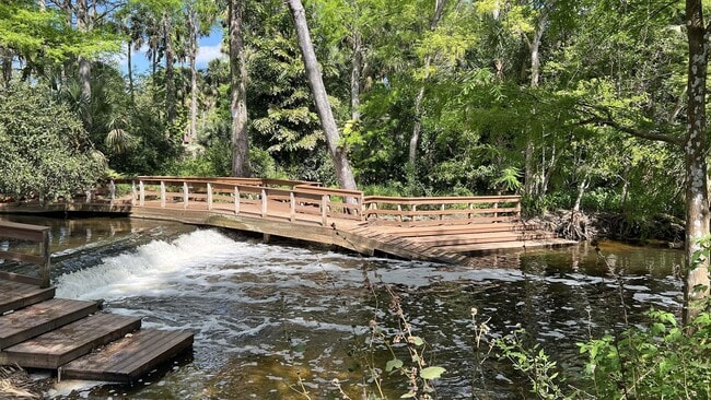 Building Photo - 301 S Seas Dr