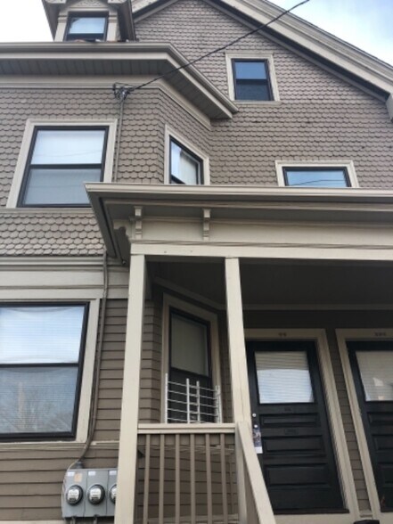 Primary Photo - 308 Hope St