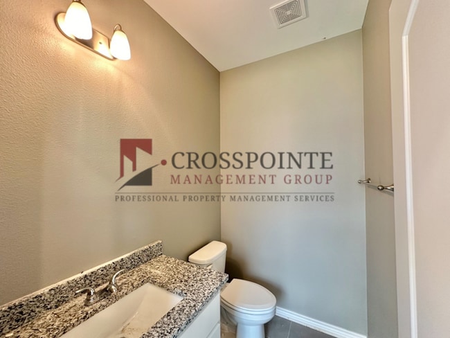 Building Photo - 3 Bedroom 2.5 Bathroom Townhomes at Villa Rosa!