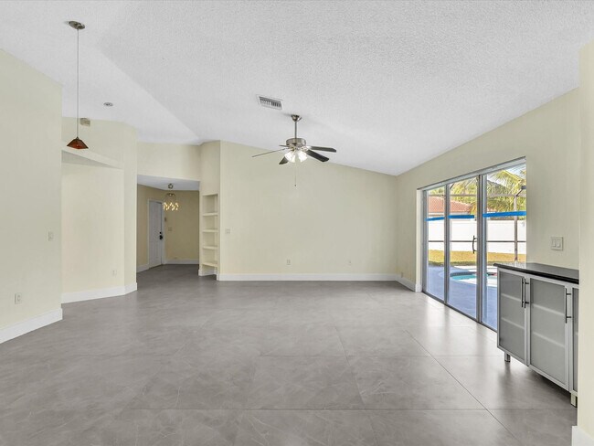 Building Photo - 13400 NW 5th Ct