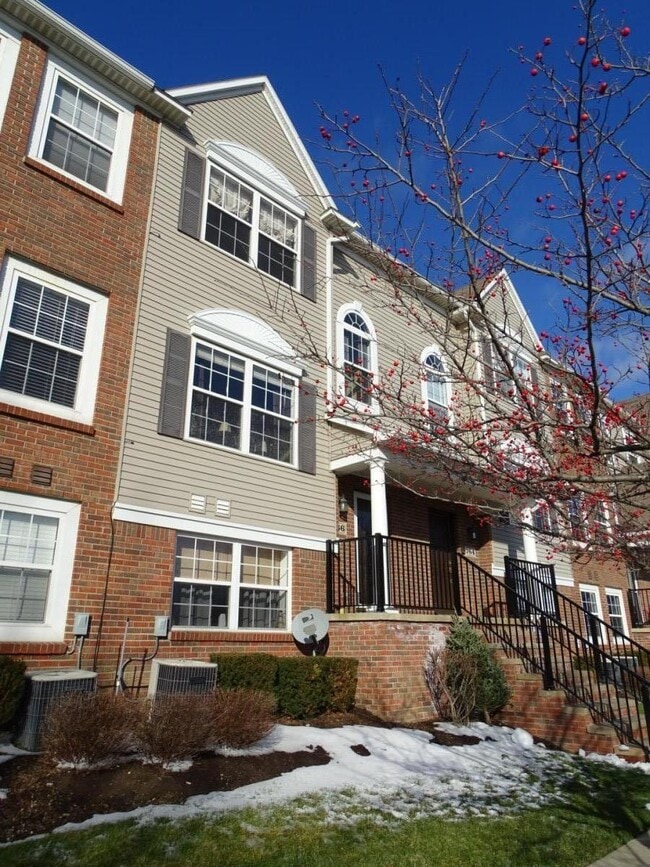Building Photo - 766 Eagle Dr
