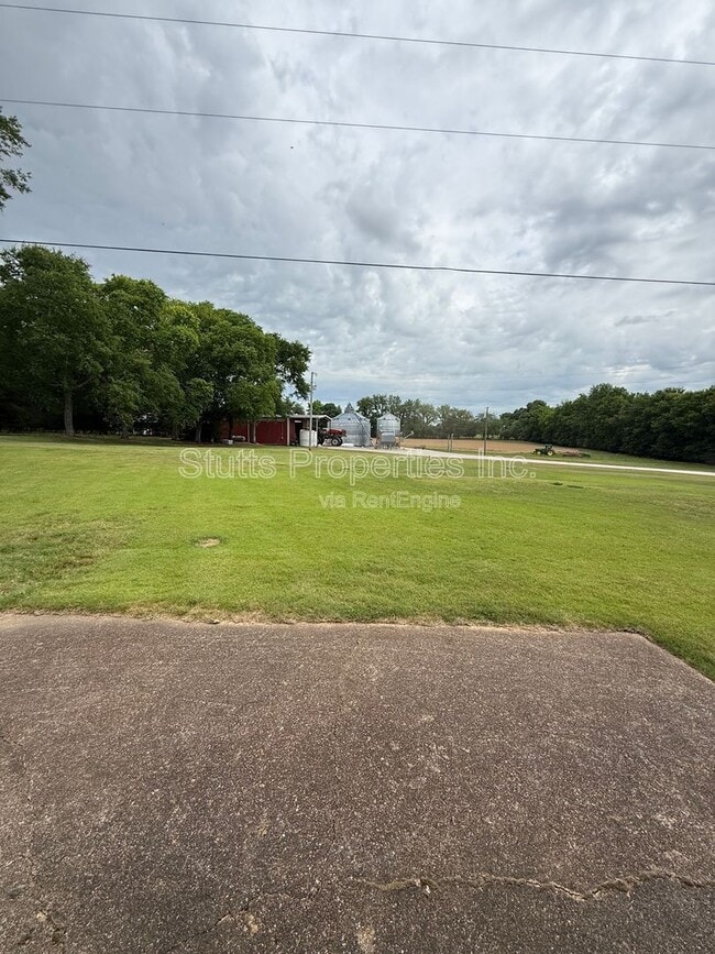 Building Photo - 3575 Co Rd 154