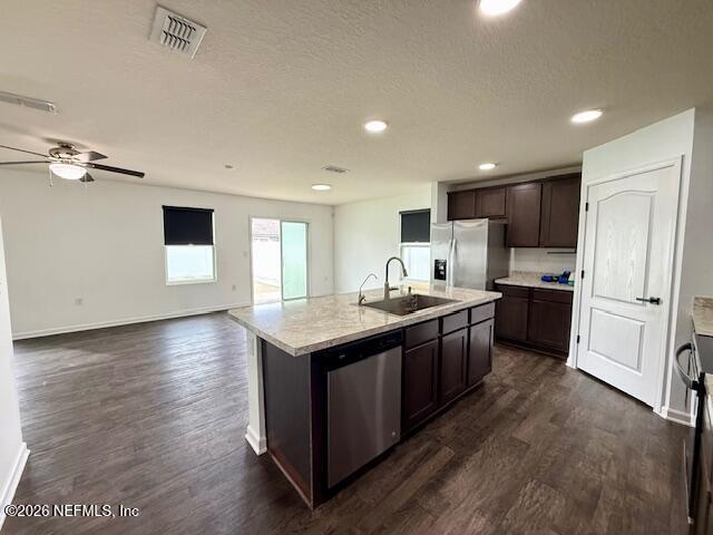 Building Photo - 3640 Alta Lakes Blvd