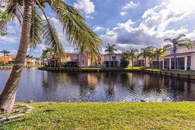Building Photo - 1734 Royal Palm Way