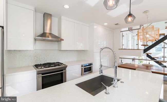 Building Photo - 1500 N Hancock St