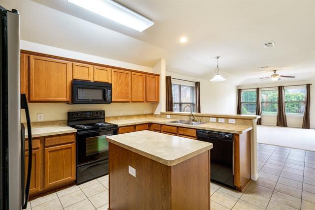 Building Photo - 227 Creekwood Dr