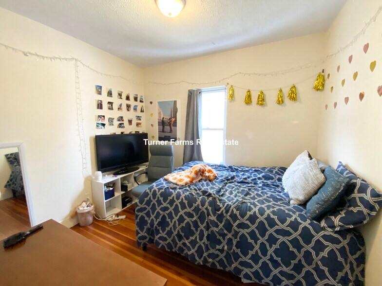 Building Photo - 34 Darling St