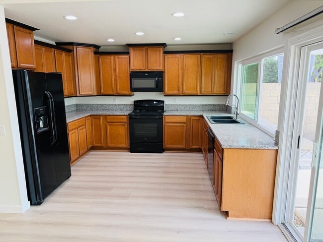 Building Photo - Stylish Single-Story Living in Coveted South Coast Metro