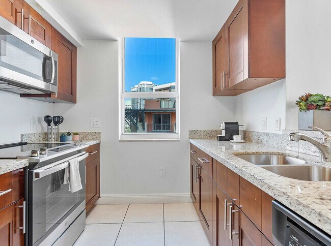 Building Photo - 2889 McFarlane Rd
