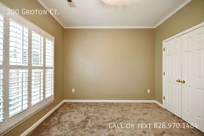 Building Photo - 200 Groton Ct