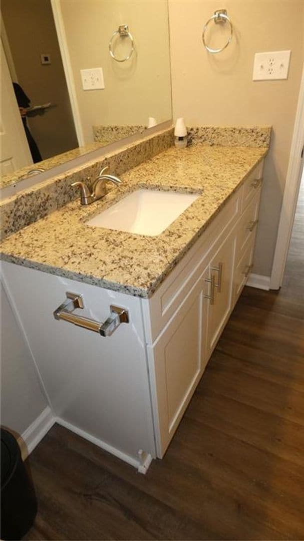 Building Photo - 2 Bed/1 bath single family home in Forsyth...