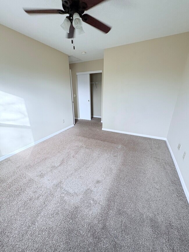 Building Photo - 4BR w/ Deck Near Blacklick Woods