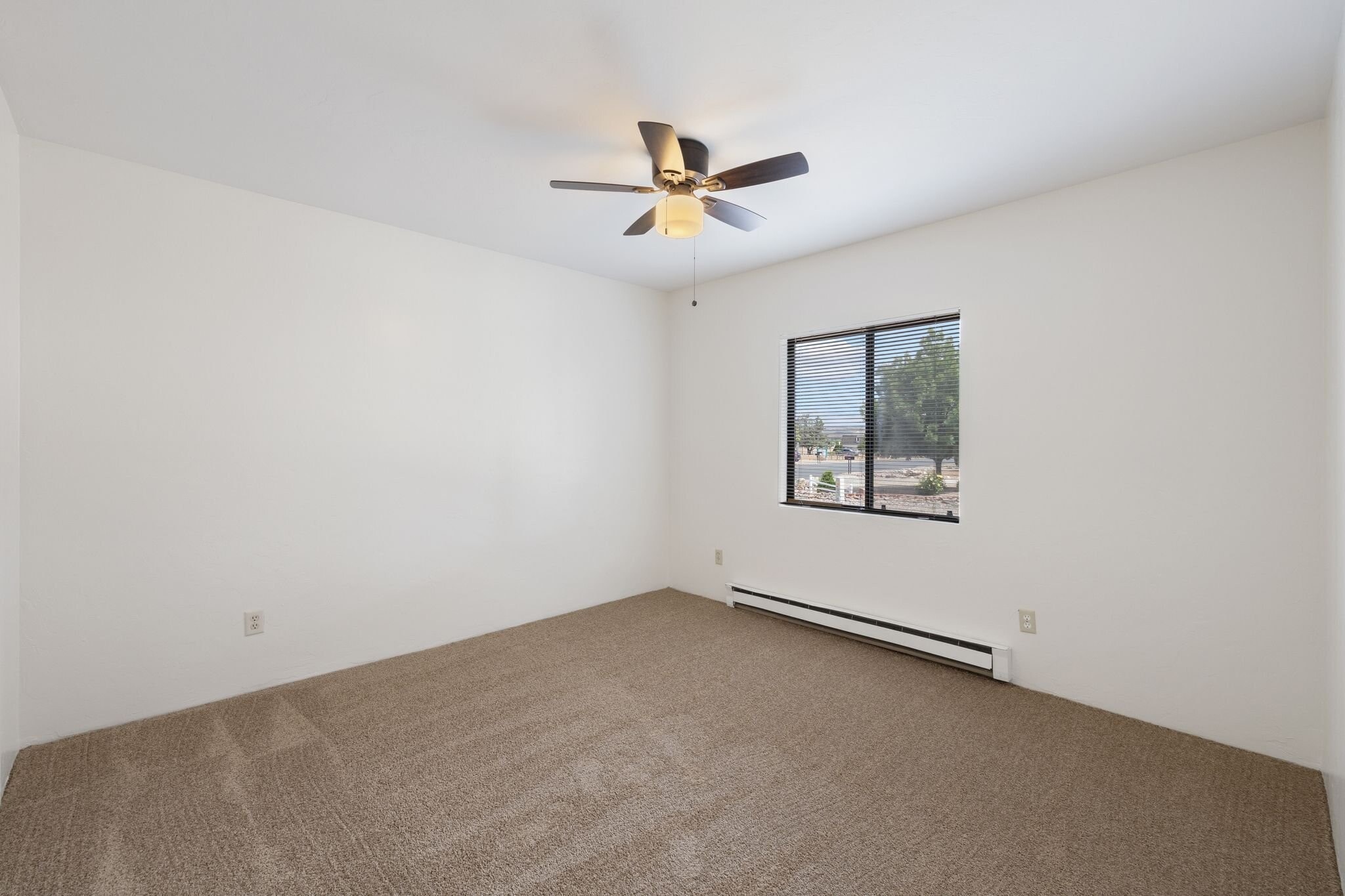 Building Photo - 1299 Tapadero Dr