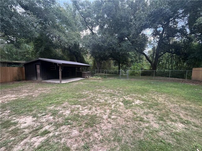 Building Photo - 30770 Cemetery Rd