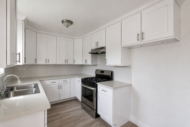 Interior Photo - 9215 Sepulveda Apartments