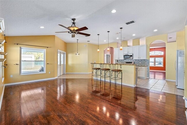 Building Photo - 33 Seamanship Trail