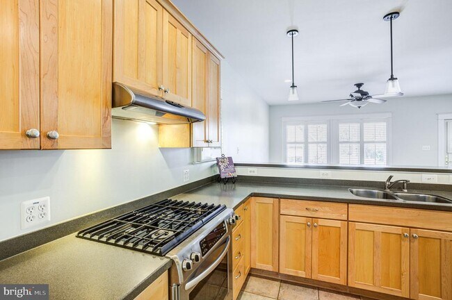 Building Photo - 1907 Luzerne Ave