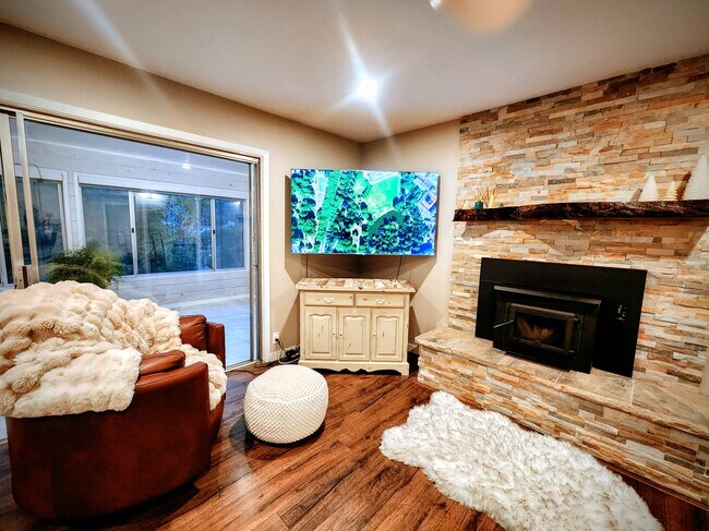 Building Photo - 820 Blue Bell Ct