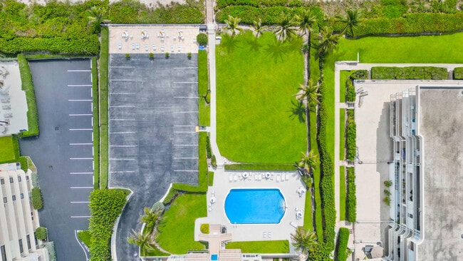 Building Photo - 3230 S Ocean Blvd
