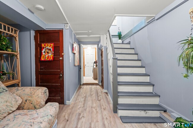 Building Photo - 94 Neptune Ave