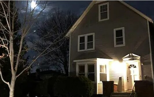 Building Photo - 434 E Berteau Ave