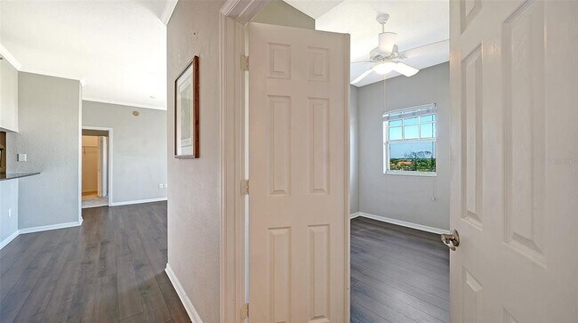 Building Photo - 1064 N Tamiami Trl