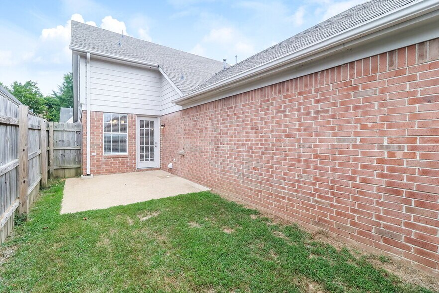 Building Photo - 6836 Shorey Ln