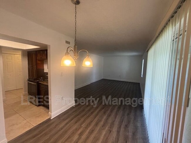 Building Photo - 4725 S Texas Ave