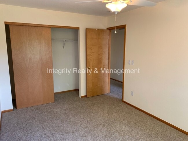 Building Photo - 9931 Saybrook St