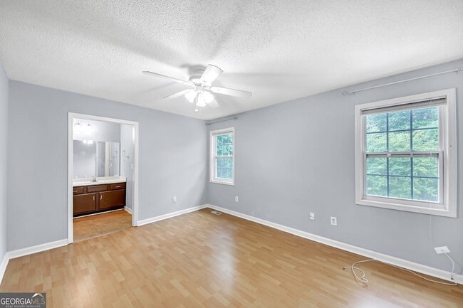 Building Photo - 4000 Sand Wedge Cir