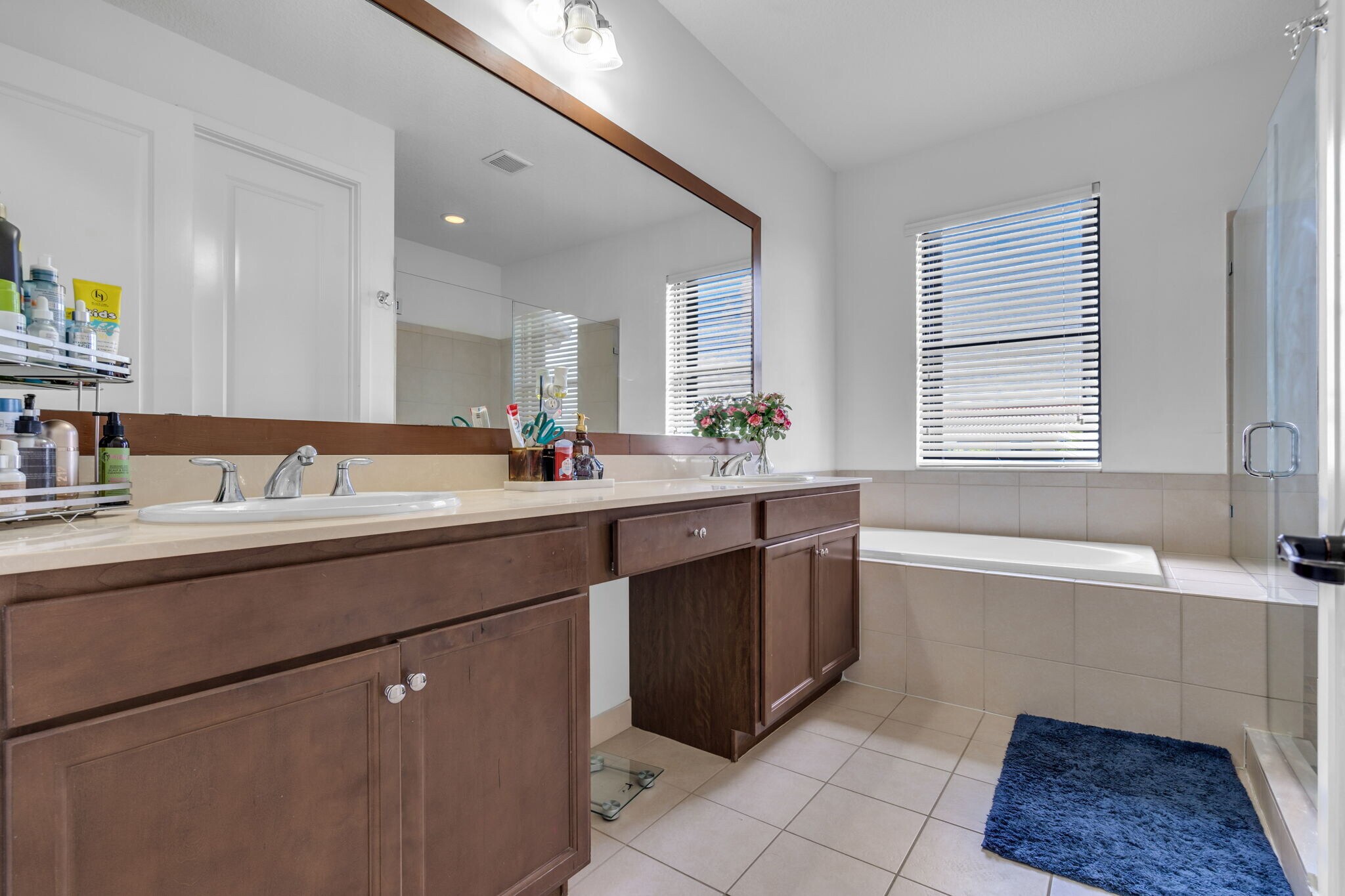 Building Photo - 3332 W 95th Ter