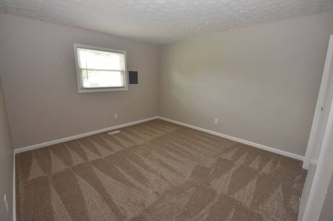 Building Photo - Coachlite 1439-1441