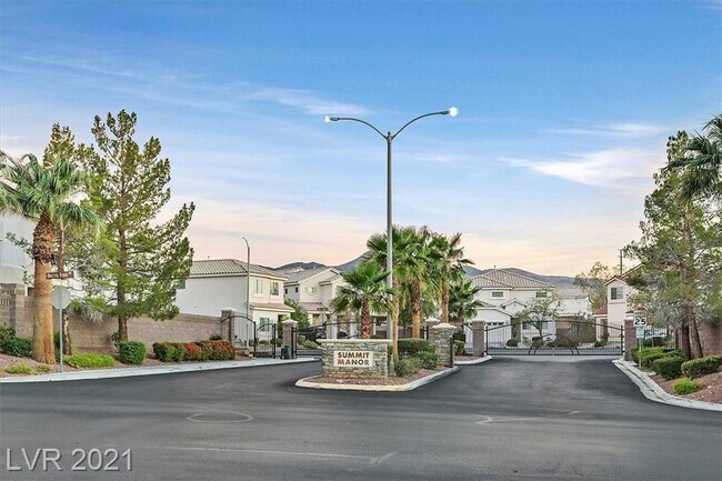 Building Photo - 2290 Bull Lake Dr