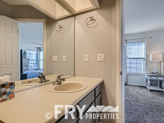 Building Photo - Beautiful Home Near Standley Lake