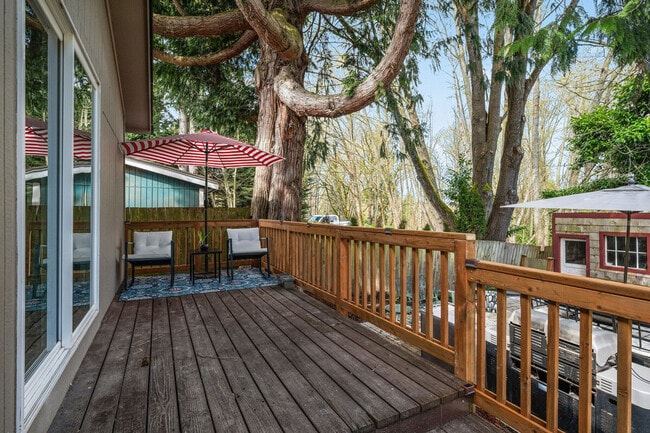 Building Photo - 4459 Brygger Dr W