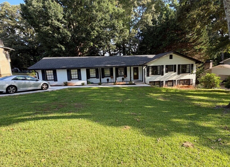 Building Photo - 4491 Buckingham Cir